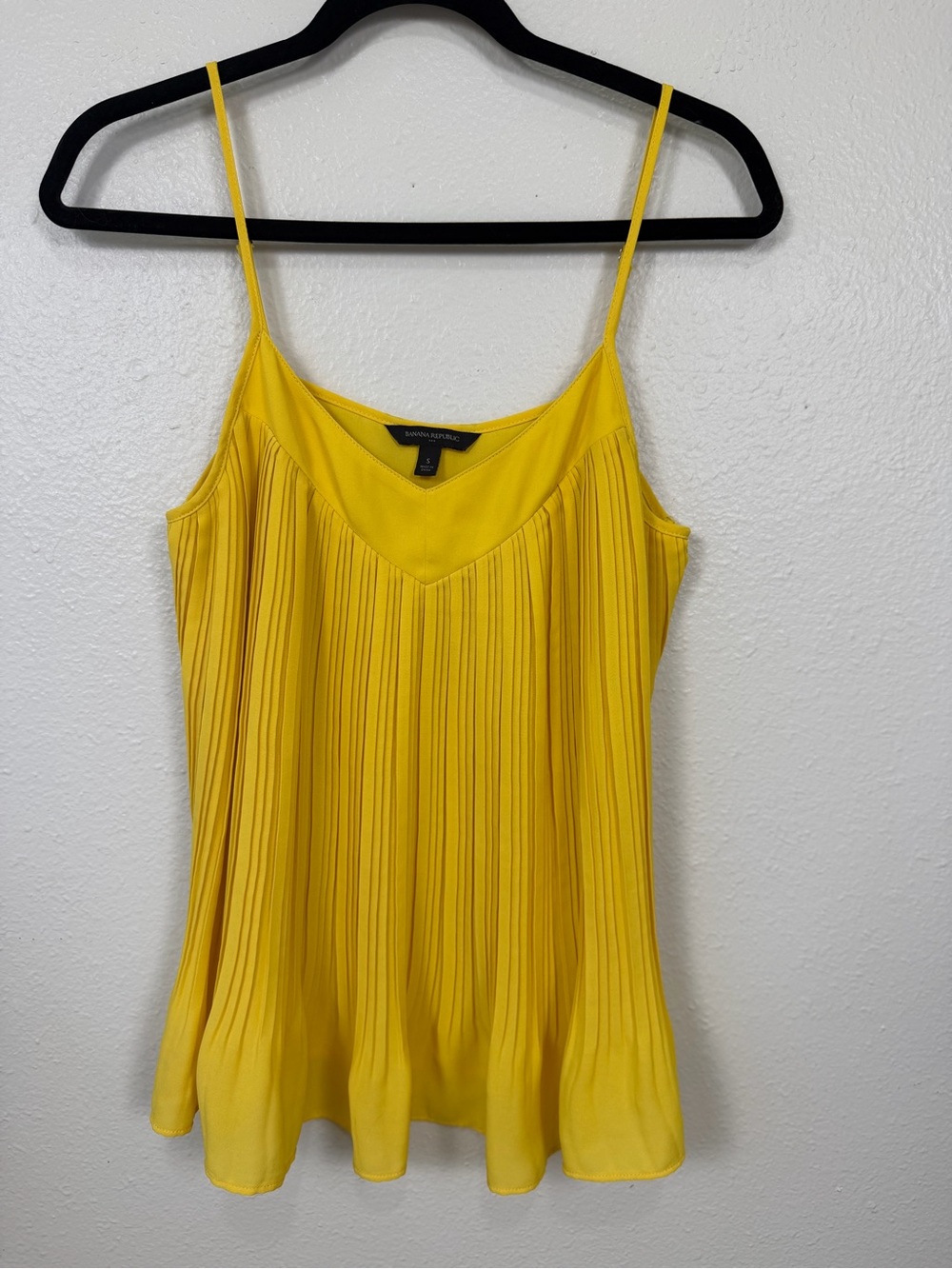 Banana Republic Pleated Sun Yellow Cami Adjustable Strap Tank S